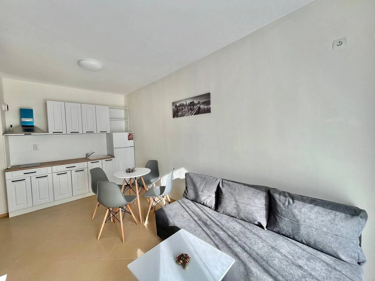 Квартира на Солнечном берегу в современном комплексе у моря - 63 000 €