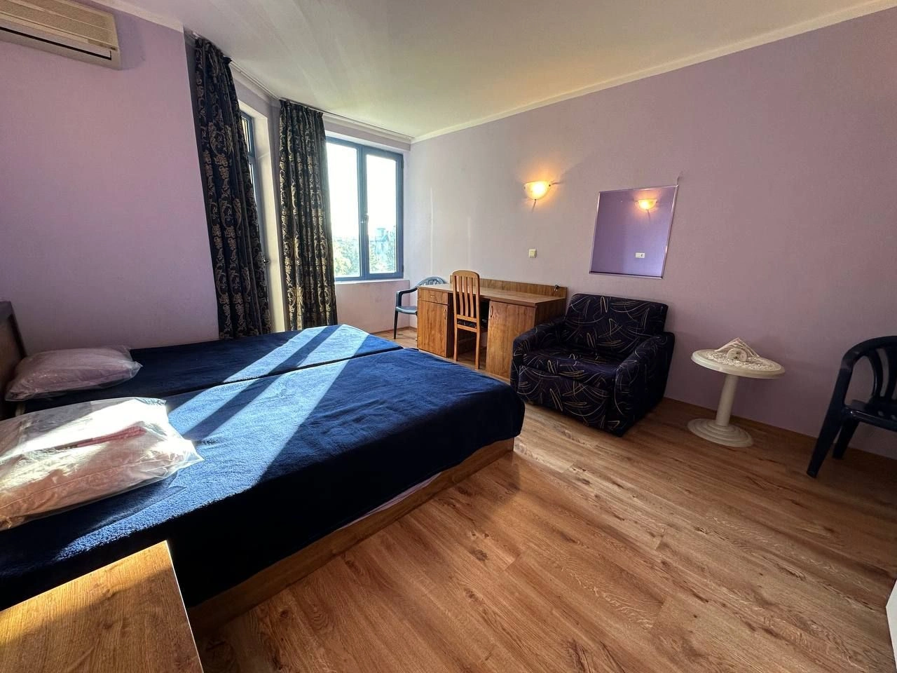 Меблированные квартиры в современном комплексе в Солнечном Берегу, Болгария