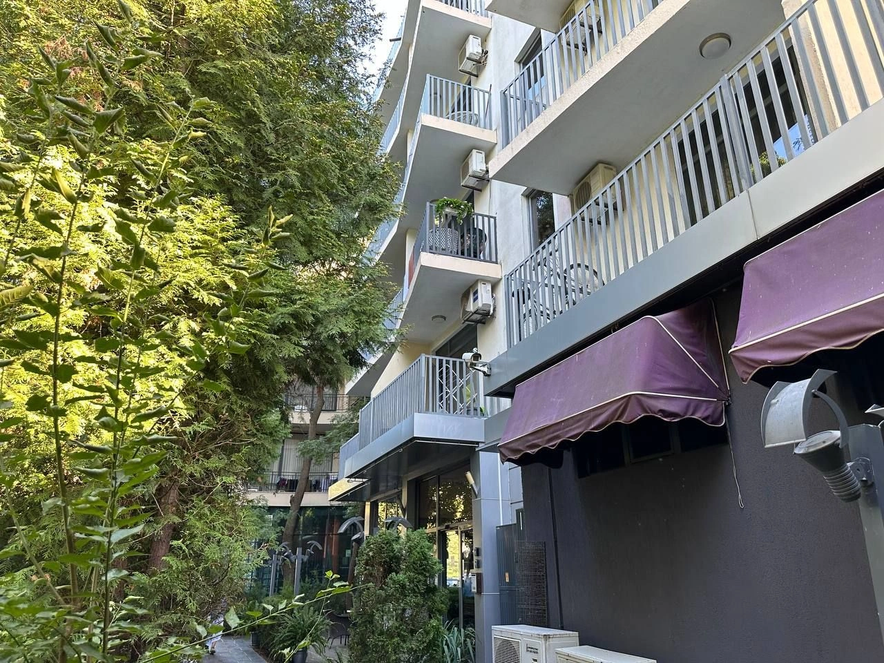 Меблированные квартиры в современном комплексе в Солнечном Берегу, Болгария