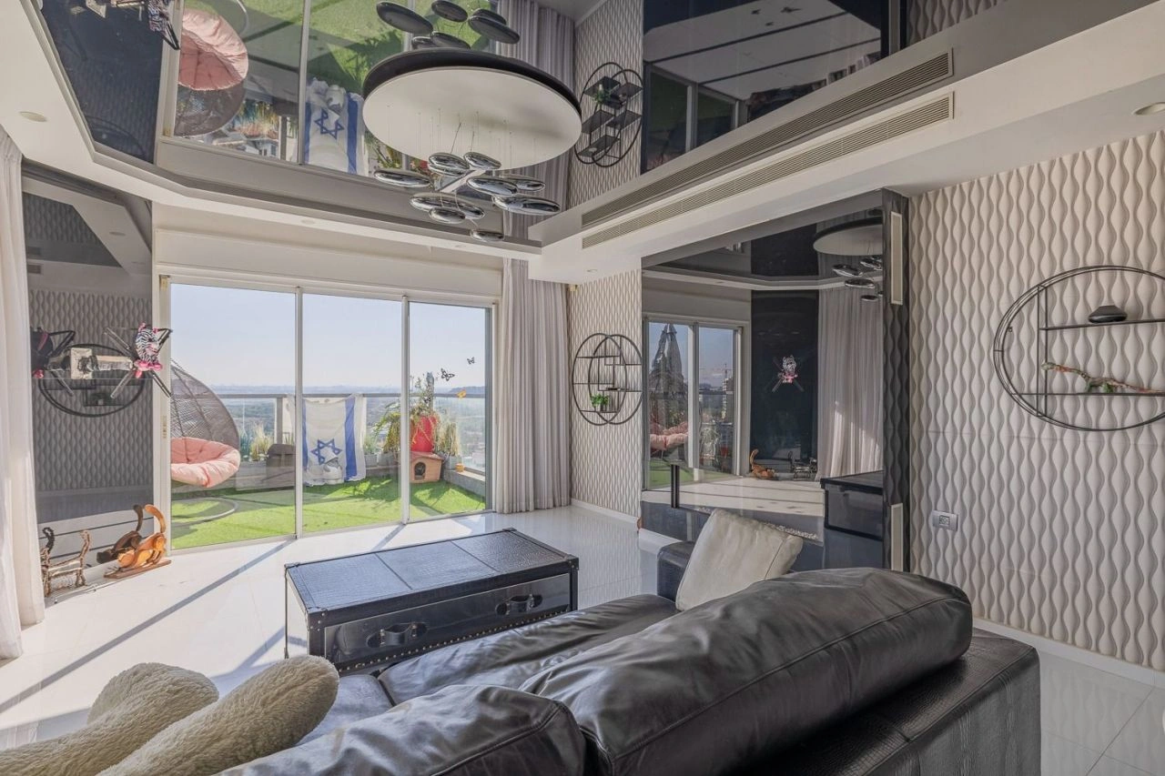 Пентхаус с террасой и зоной для барбекю в Ришон-Леционе - 2 054 400 $