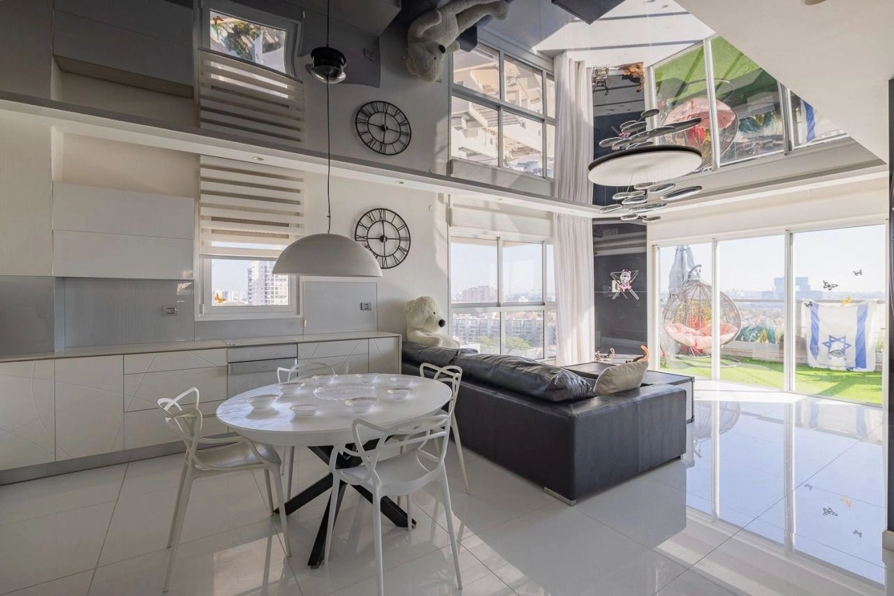 Пентхаус с террасой и зоной для барбекю в Ришон-Леционе - 2 054 400 $