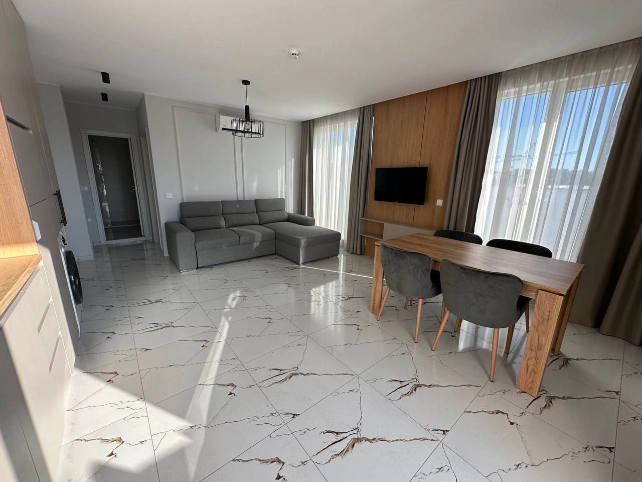 Пентхаус 2+1 с террасой в современном комплексе на Солнечном берегу