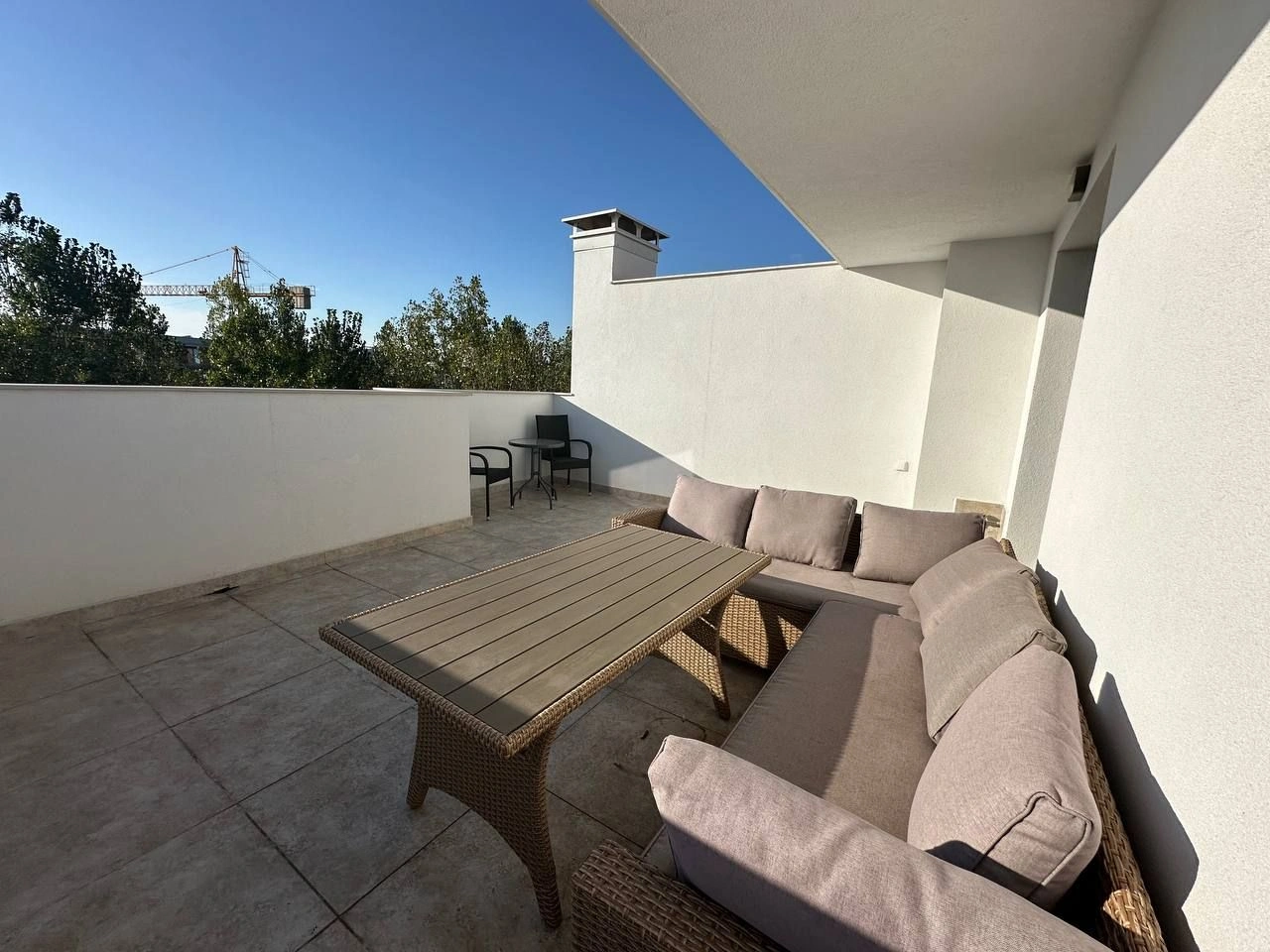 Пентхаус 2+1 с террасой в современном комплексе на Солнечном берегу