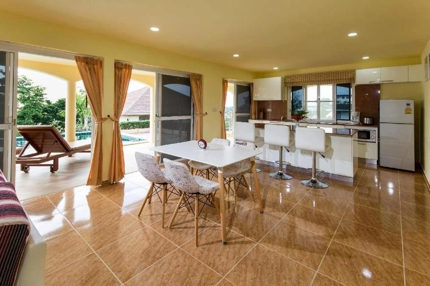 Панорамная вилла 4+2 с большим участком и бассейном