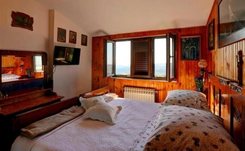 Дом с 3 спальнями и видом на море.