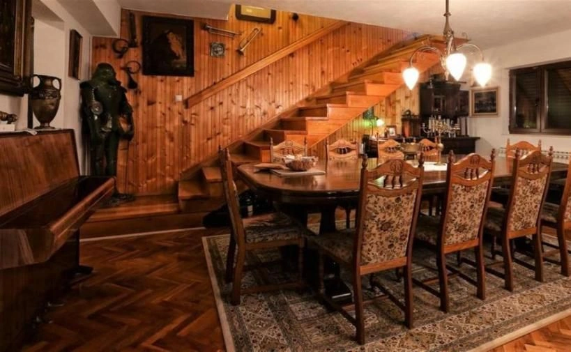 Дом с 3 спальнями и видом на море.