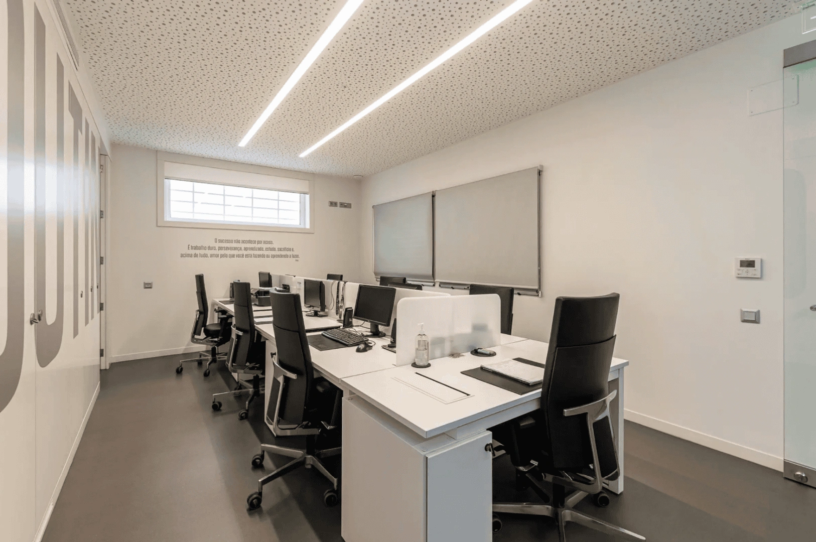 Трёхэтажная коммерческая недвижимость