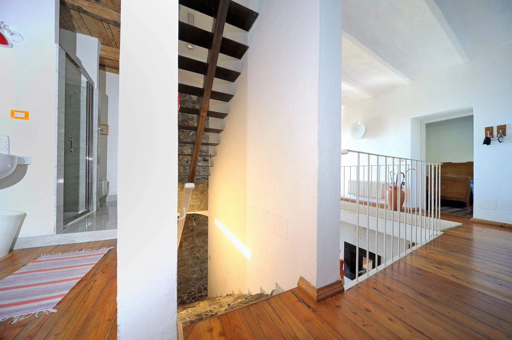 Великолепная трехэтажная вилла с видом на море