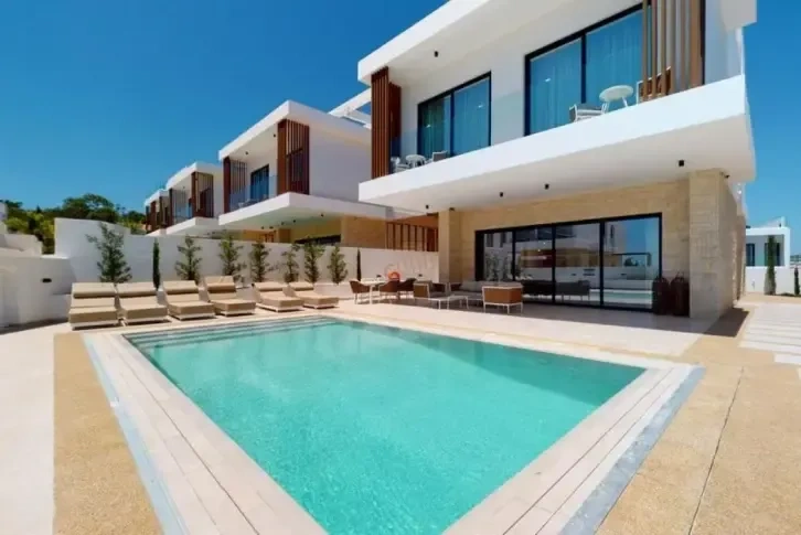 4-комнатный дом 270 в Фамагусте