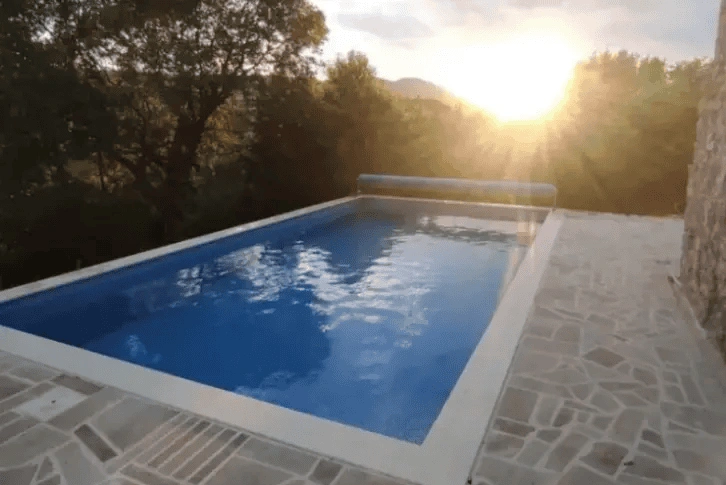 Каменная вилла 2+1 в Миловичах на полуострове Лустика