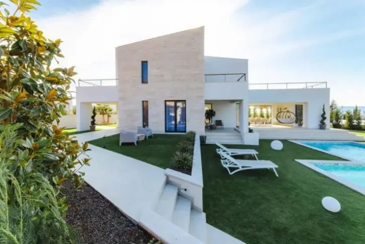 Villa near the beaches in the center of Malinska, Croatia