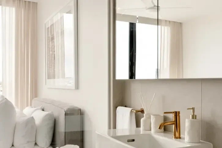 Светлая 2+1 квартира в престижном районе Мельбурна