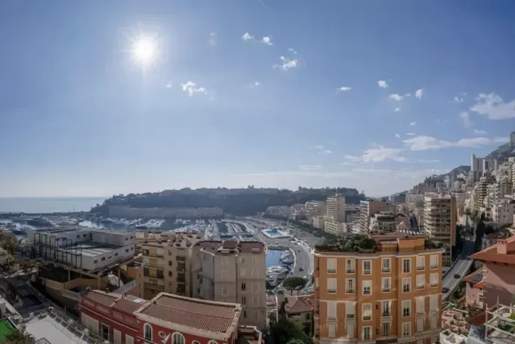 Квартира 3+1 у площади Казино в Монако