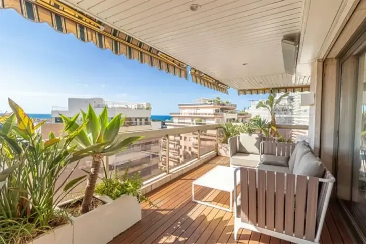 Семейная квартира площадью 174 м2 в Les Oliviers, Монако