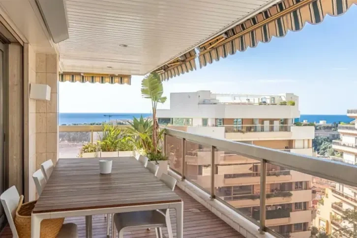 Семейная квартира площадью 174 м2 в Les Oliviers, Монако