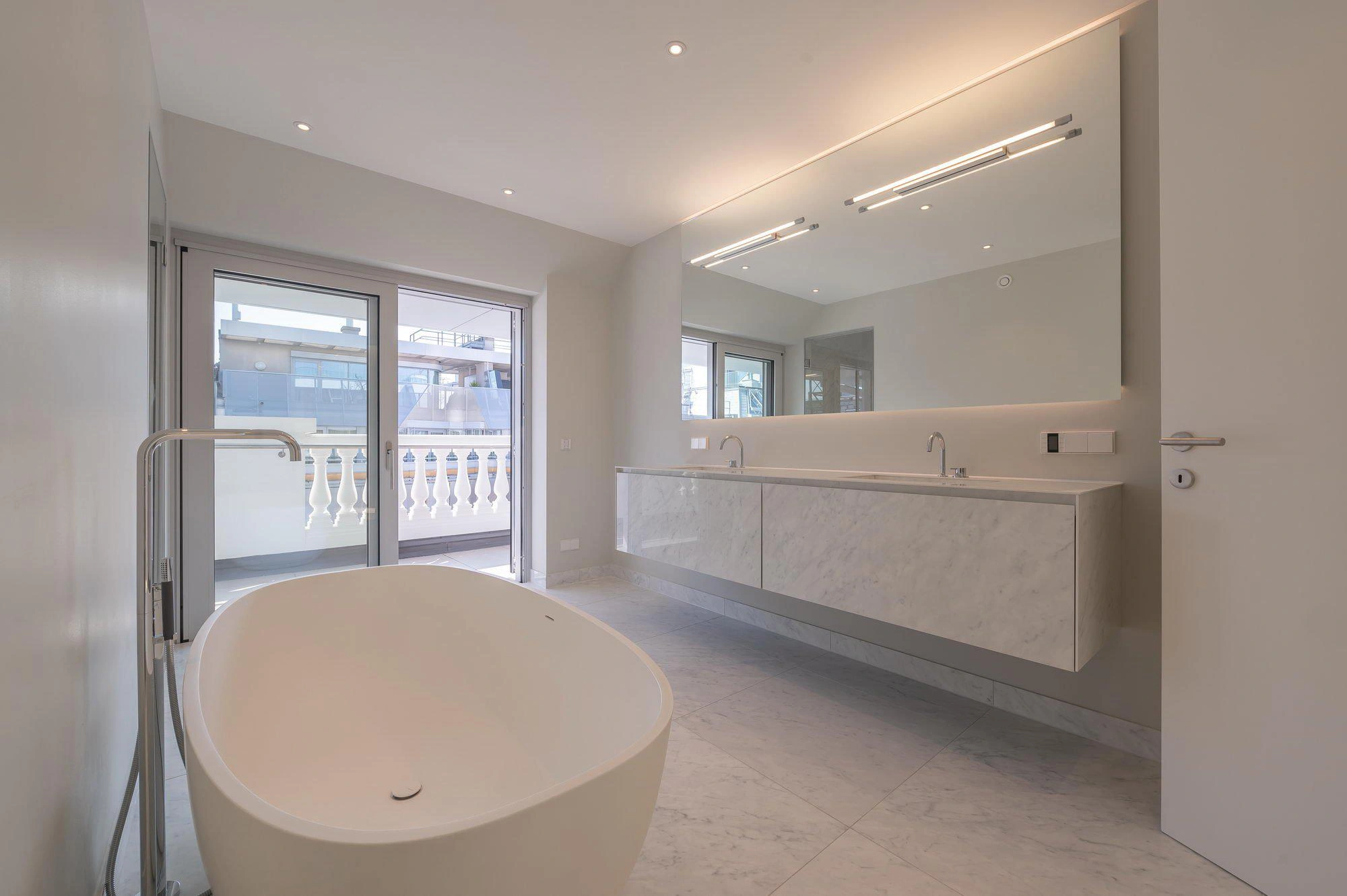 Квартиры в историческом жилом комплексе в Вене, Австрия