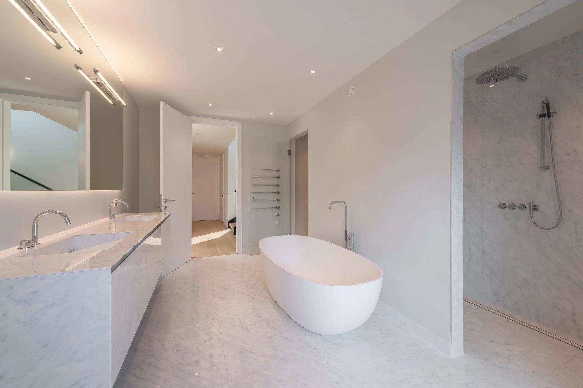 Квартиры в историческом жилом комплексе в Вене, Австрия