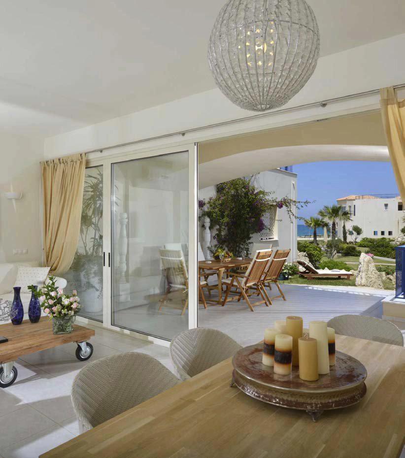 Апартаменты в жилом комплексе на первой линии в Крите, Греция