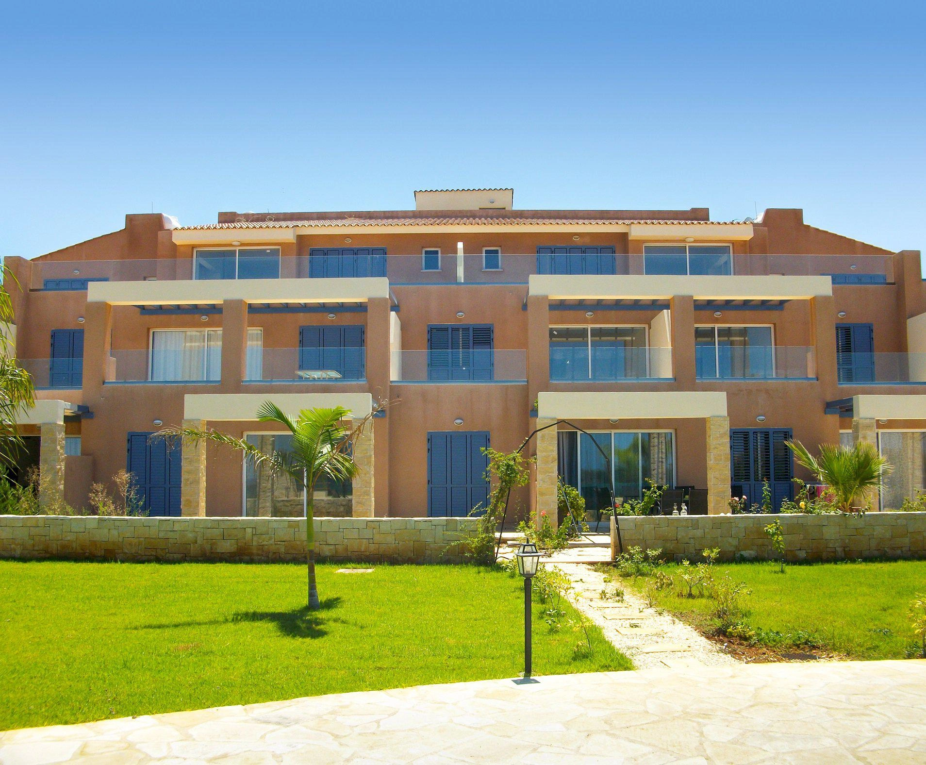 Меблированные апартаменты и виллы с гарантированным доходом в Пафосе, Кипр