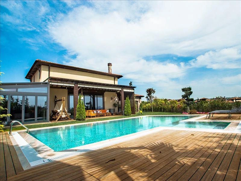 Виллы в современном жилом комплексе в Стамбуле, Турция