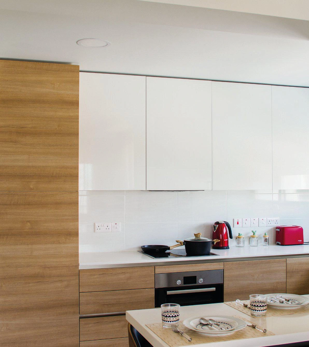 Квартиры в малоэтажном жилом комплексе рядом с пляжами и центром города в Ларнаке, Кипр