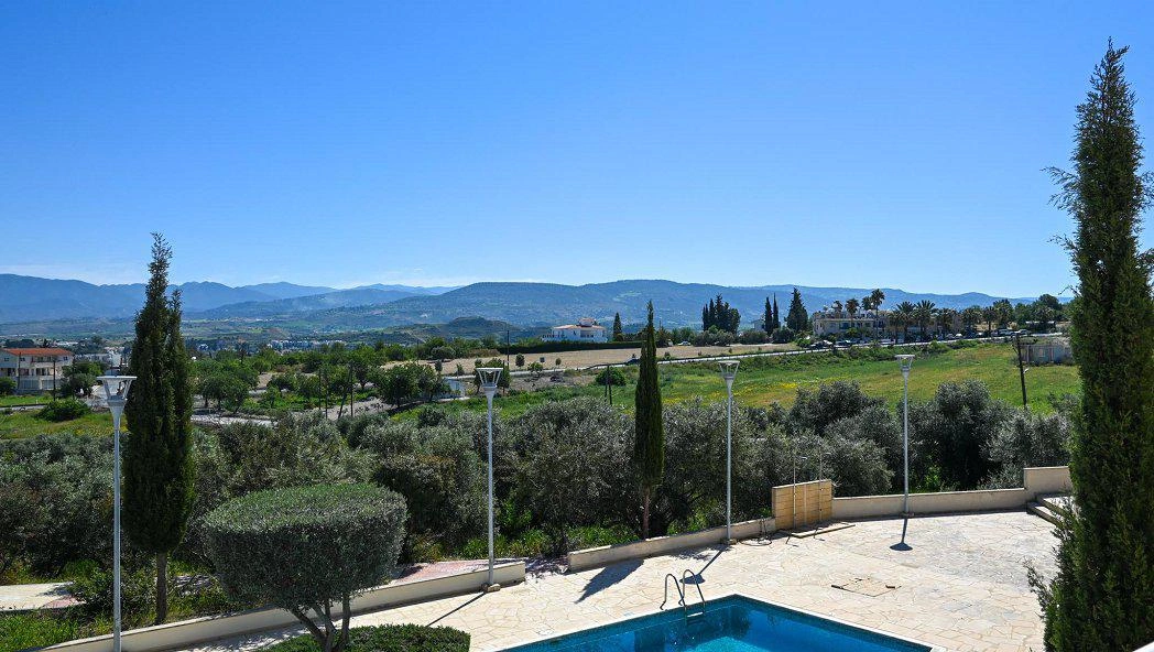 Таунхаусы в жилом комплексе в Пафосе, Кипр