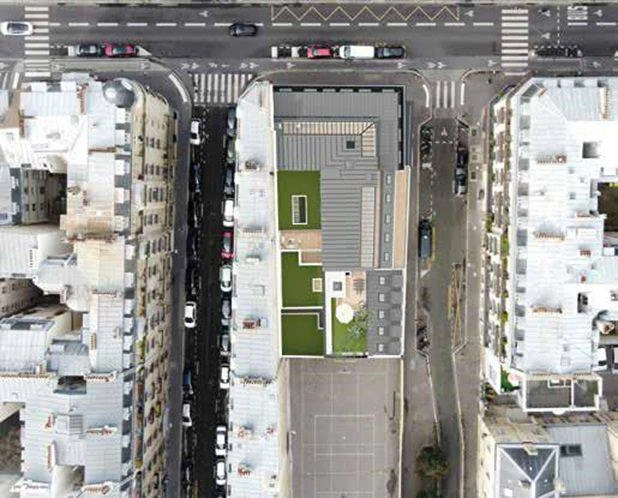 Квартиры в современном жилом комплексе в Париже, Франция