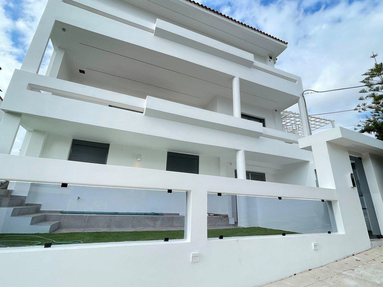 Квартиры в малоэтажном жилом комплексе у побережья в Вуле, Аттика, Греция