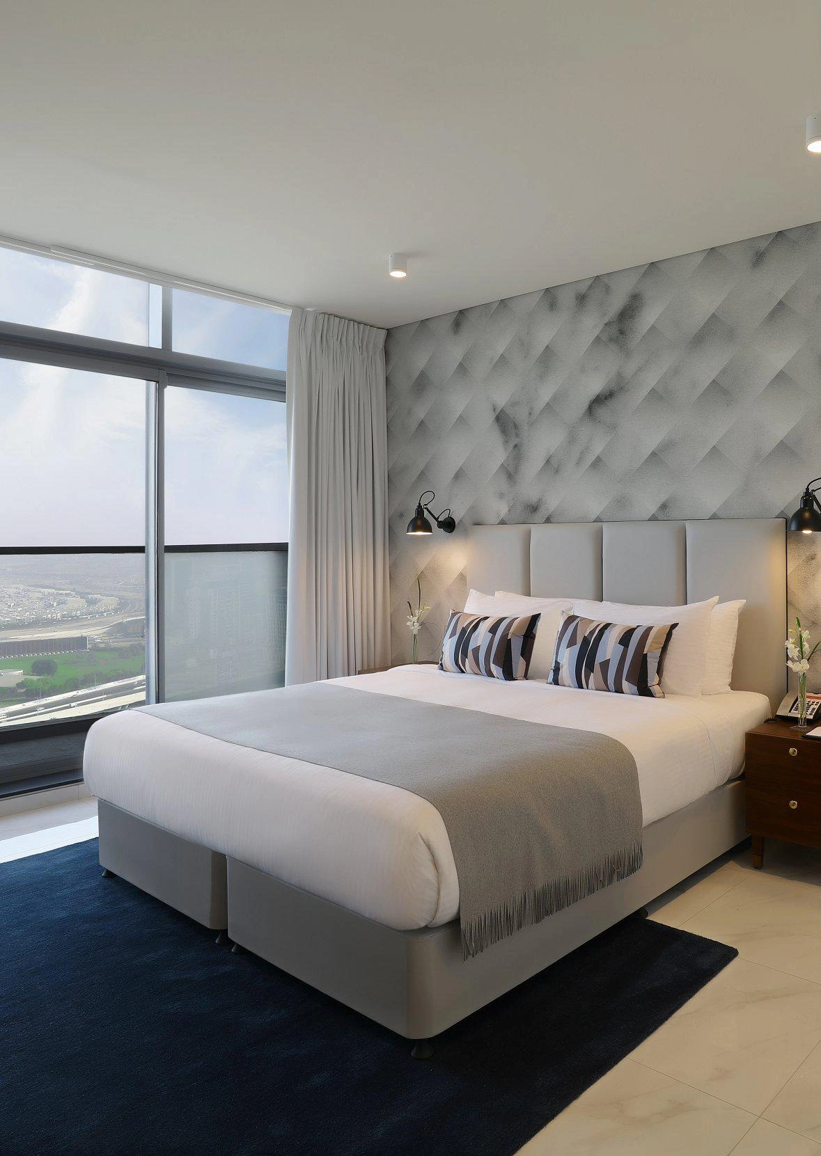 Апартаменты Millennium Atria, Объединённые Арабские Эмираты, Дубай