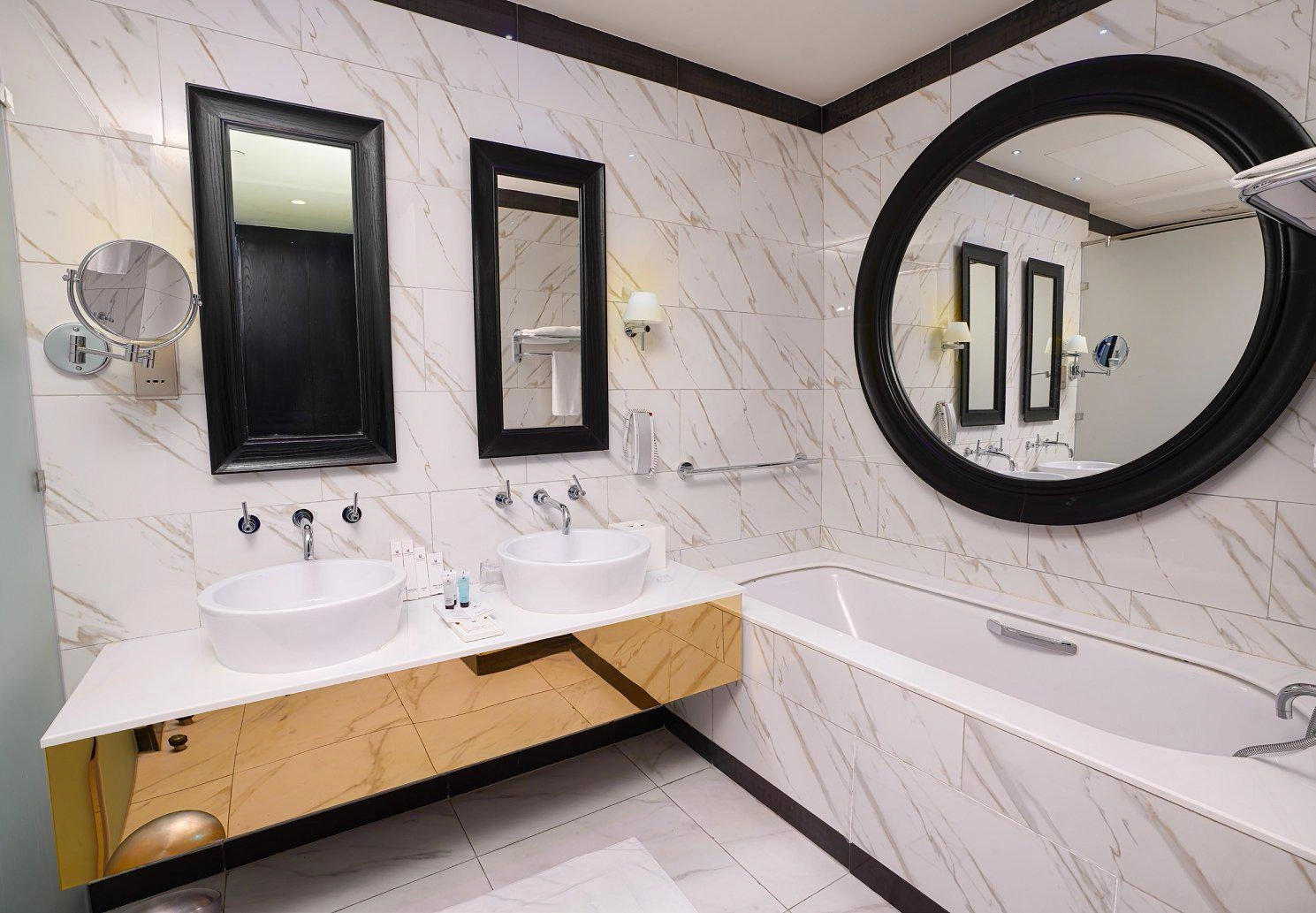 Апартаменты Millennium Atria, Объединённые Арабские Эмираты, Дубай