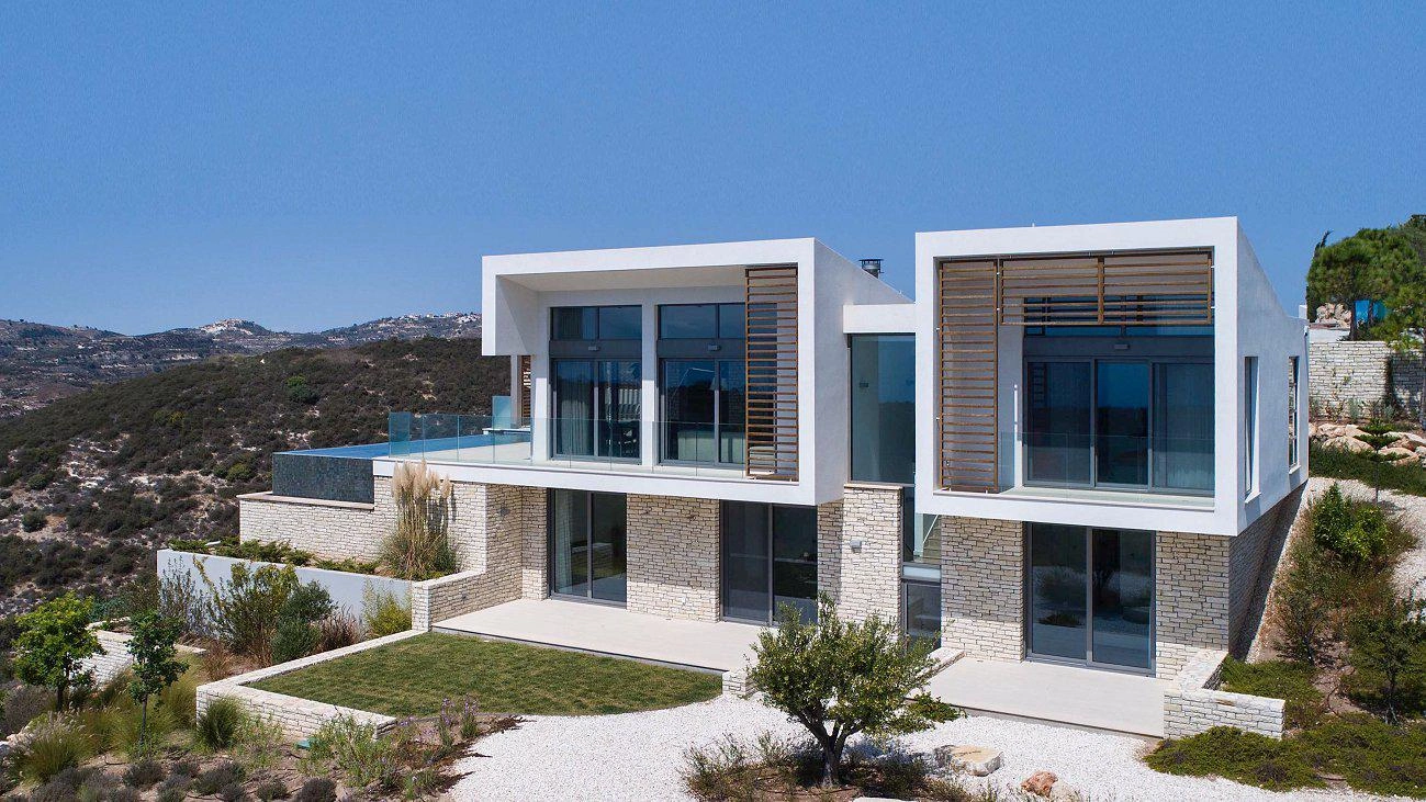 Виллы в большом жилом комплексе в Пафосе, на Кипре