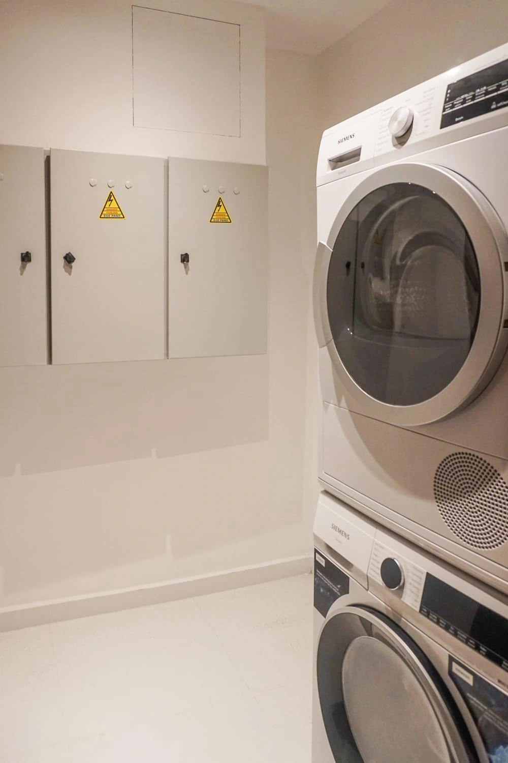 Виллы в современном жилом комплексе в Бейликдюзю, Стамбул, Турция