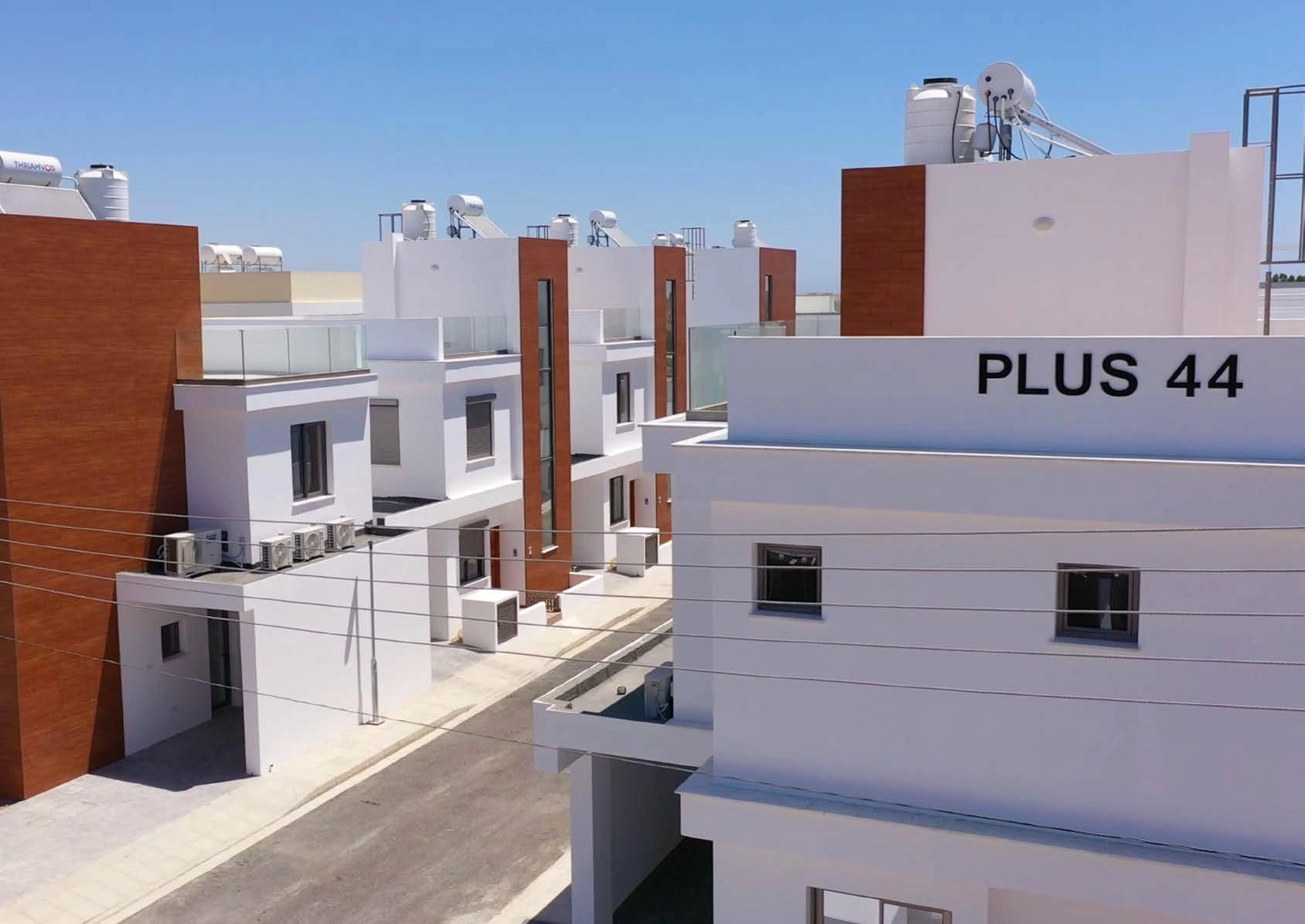 Виллы в жилом комплексе в Ларнаке на Кипре