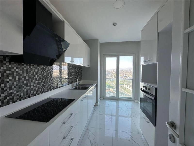 Квартиры в современном жилом комплексе в Стамбуле, Турция