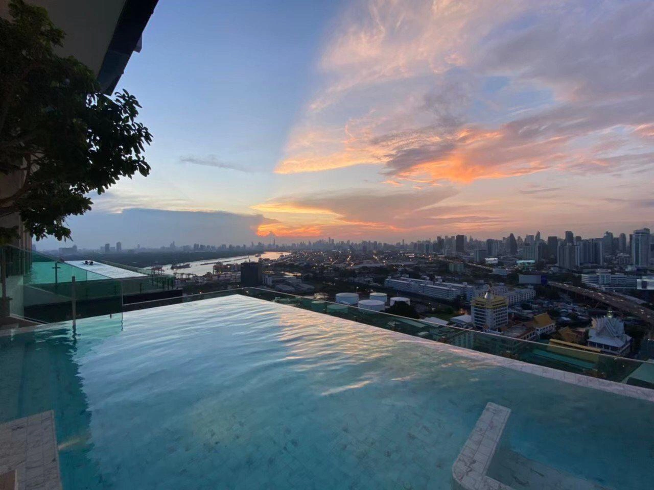 Апартаменты в современном жилом комплексе в районе Сукхумвит, Бангкок, Таиланд