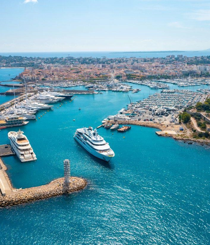 Апартаменты в современном жилом комплексе в Прованс — Альпы — Лазурный Берег, Франция