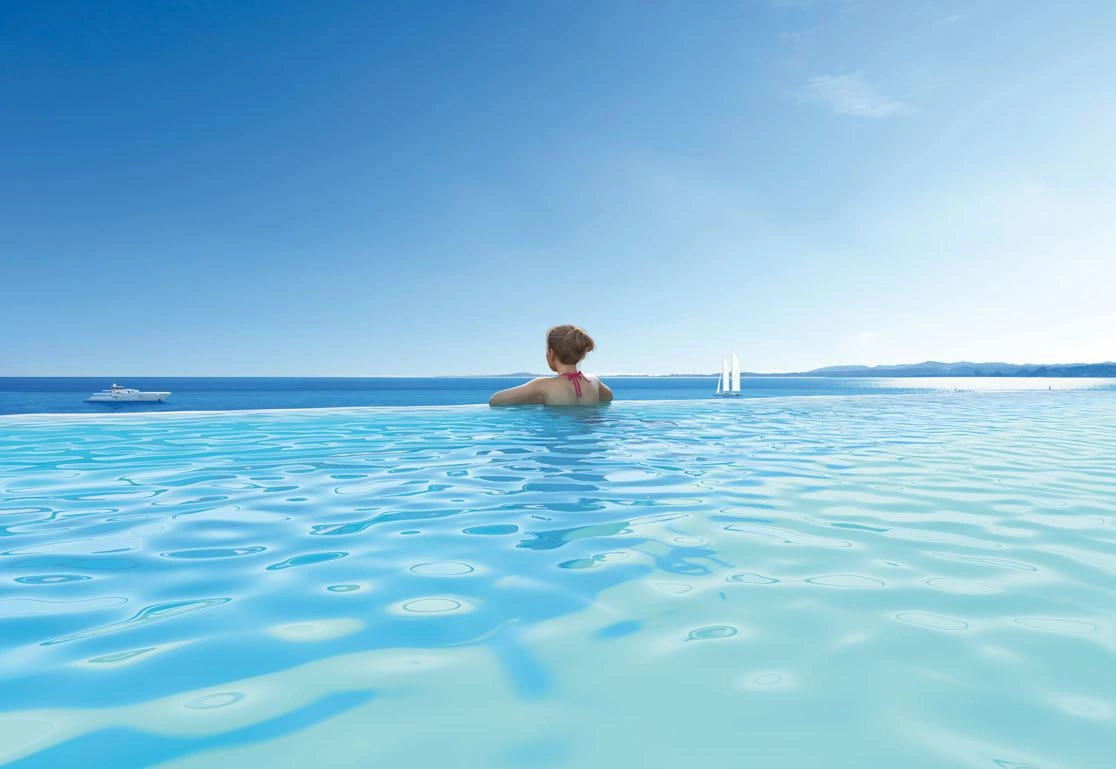 Просторные апартаменты с видом на море в Сен-Лоран-дю-Вар, Франция