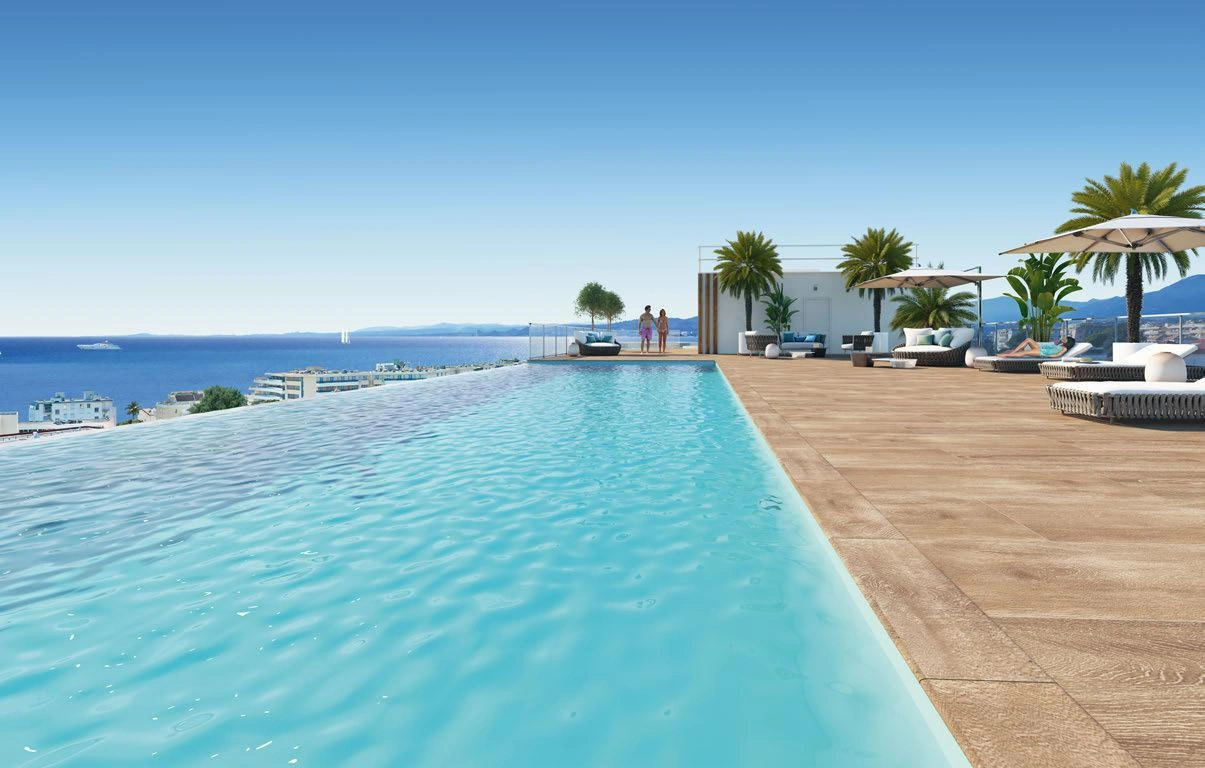 Просторные апартаменты с видом на море в Сен-Лоран-дю-Вар, Франция