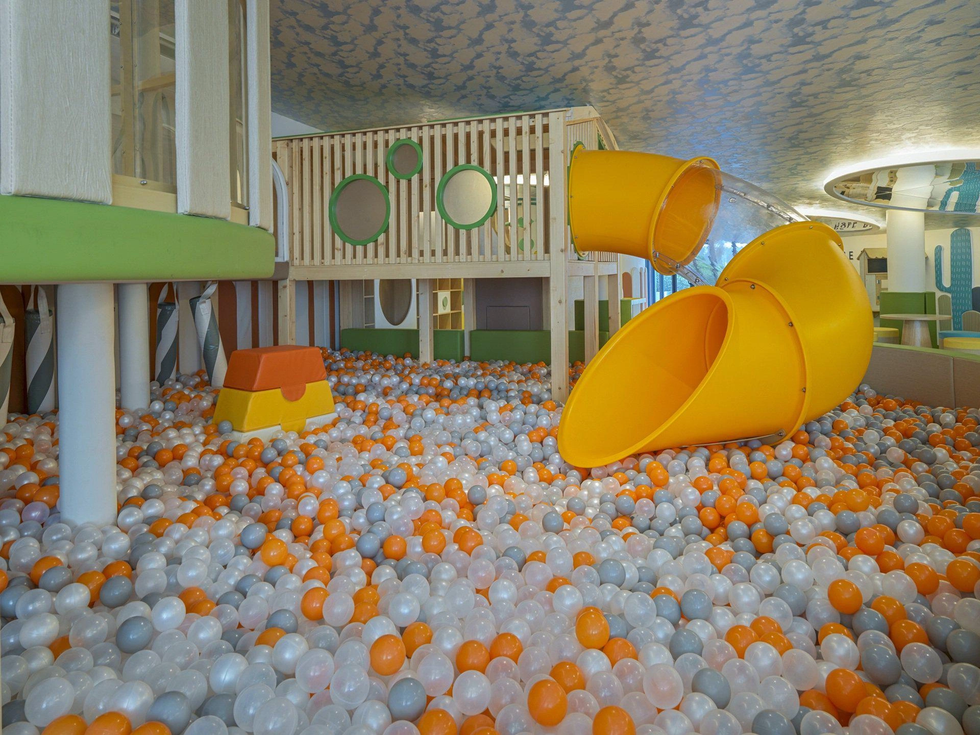 Меблированные апартаменты с гарантированным доходом на Пхукете, Таиланд