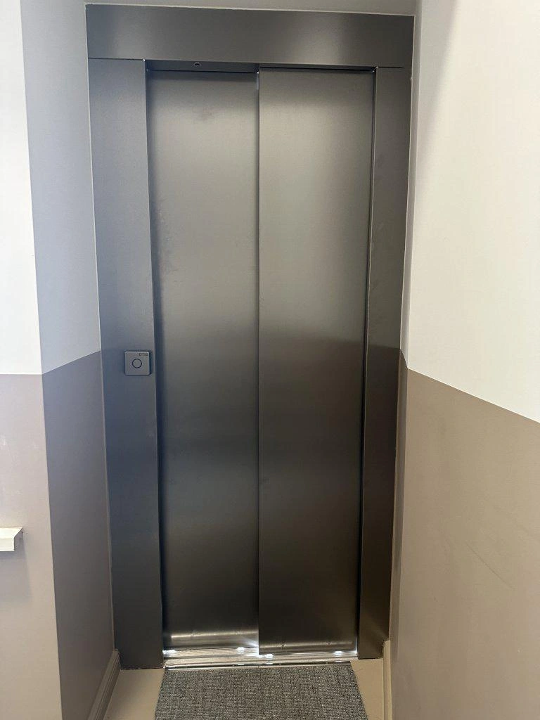 Квартиры в отремонтированном доме в Кройцберге, Берлин, Германия