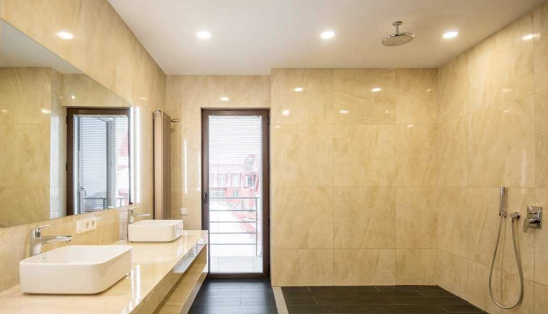 Просторная 3+1 квартира в районе Ваке Тбилиси