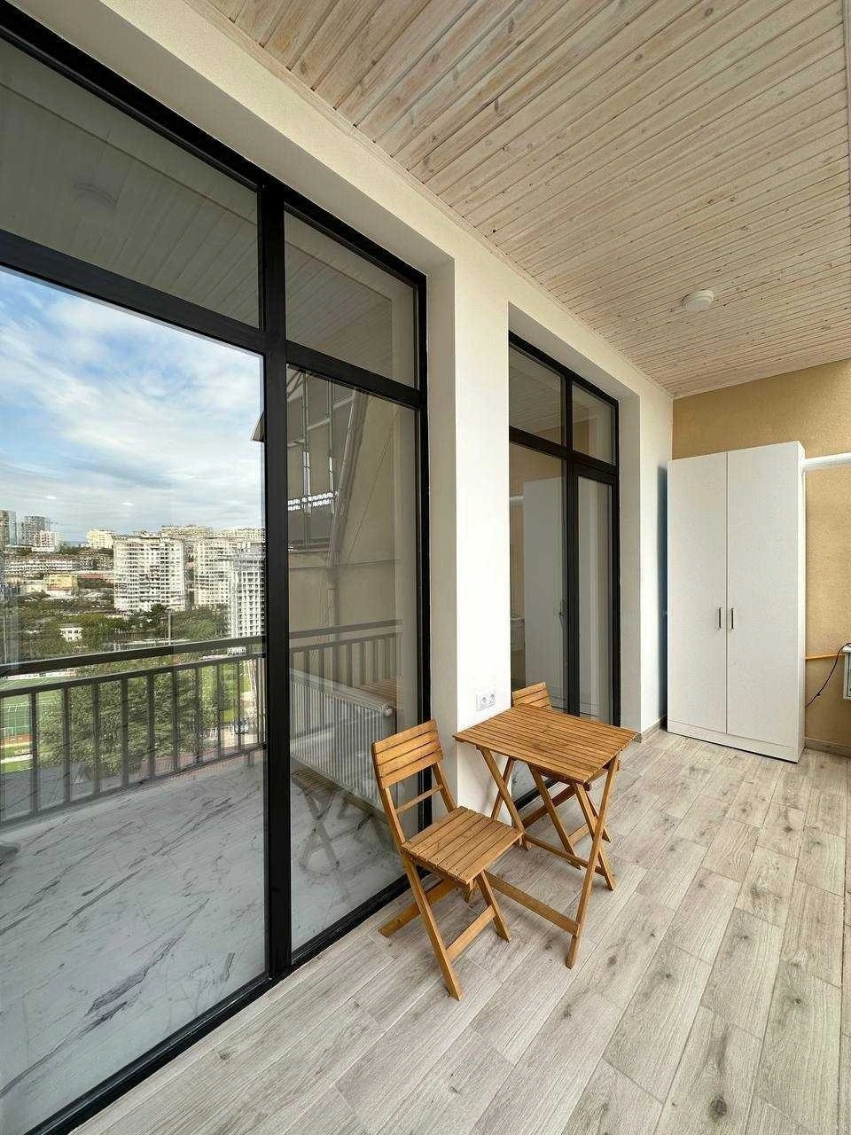 Четырехкомнатная квартира в Тбилиси с панорамным видом