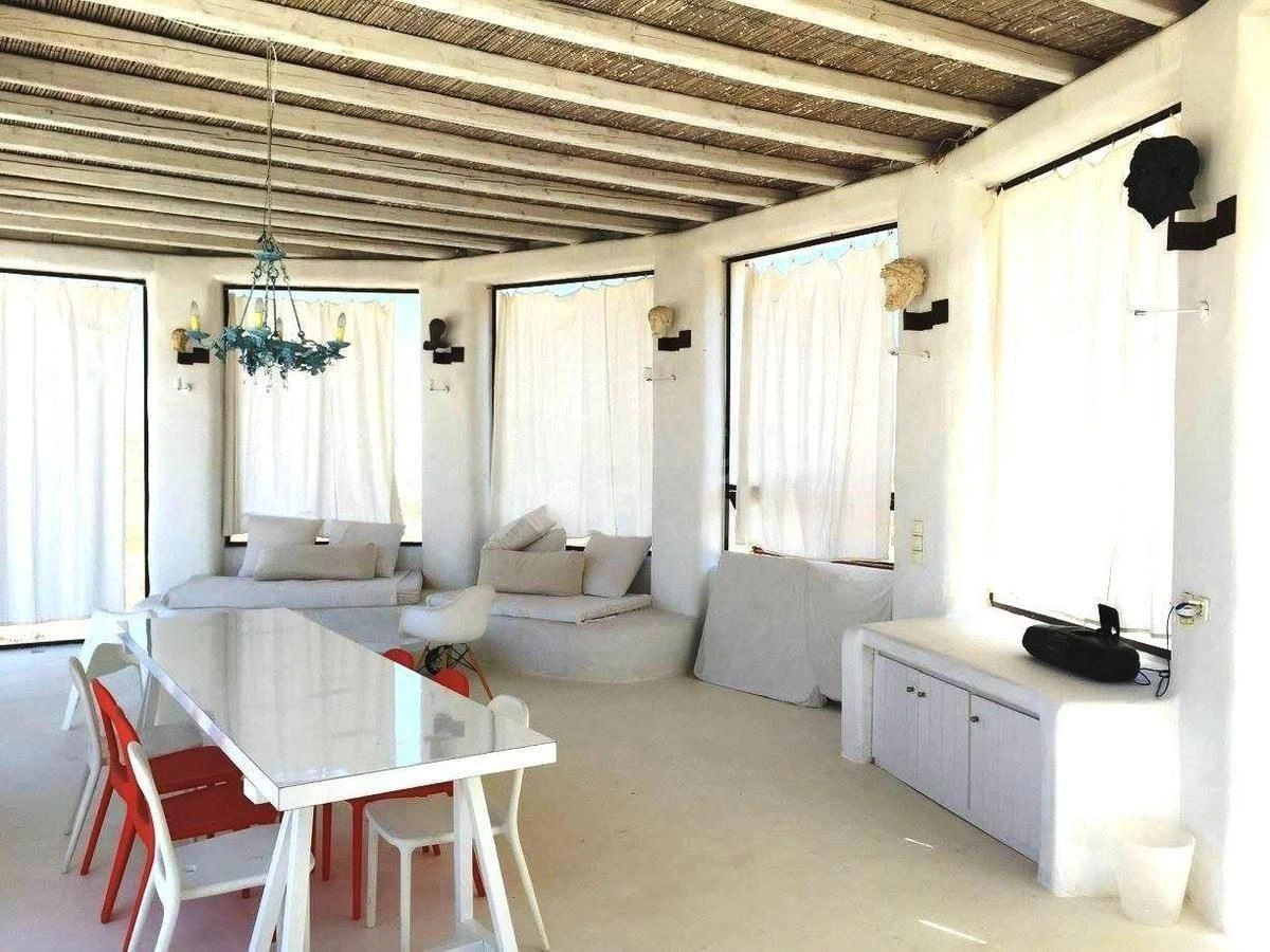 Новая вилла 6+1 с видом на море и поселок на острове Миконос