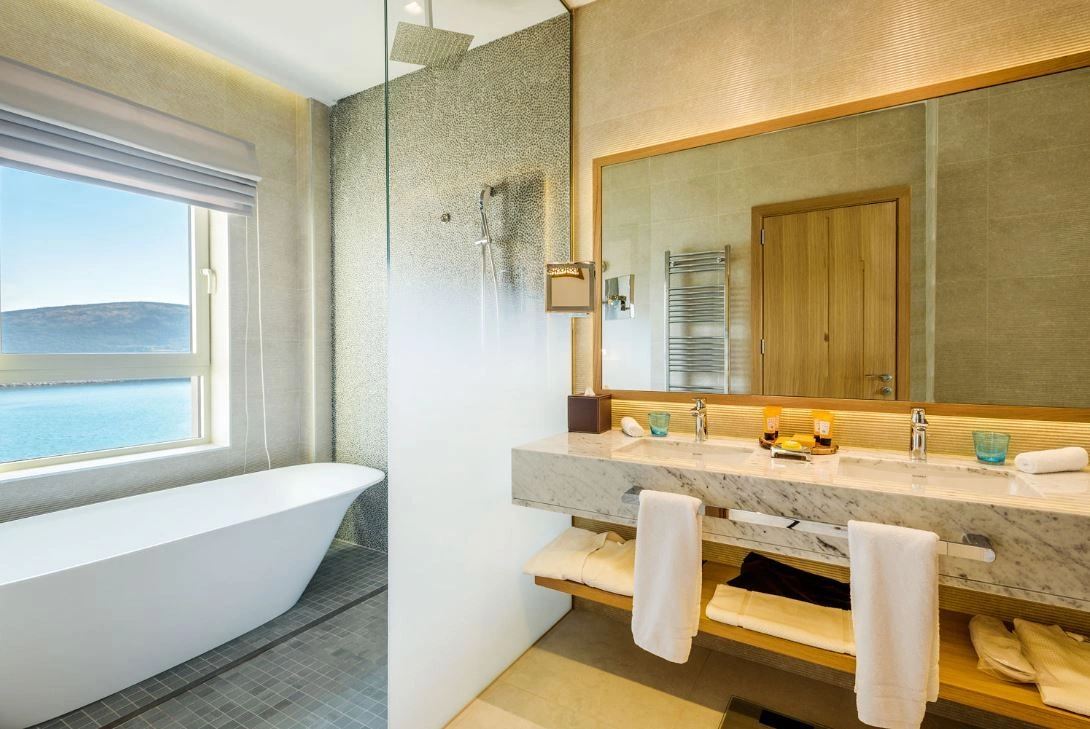 Один из семи отелей в районе Lustica Bay, Черногория