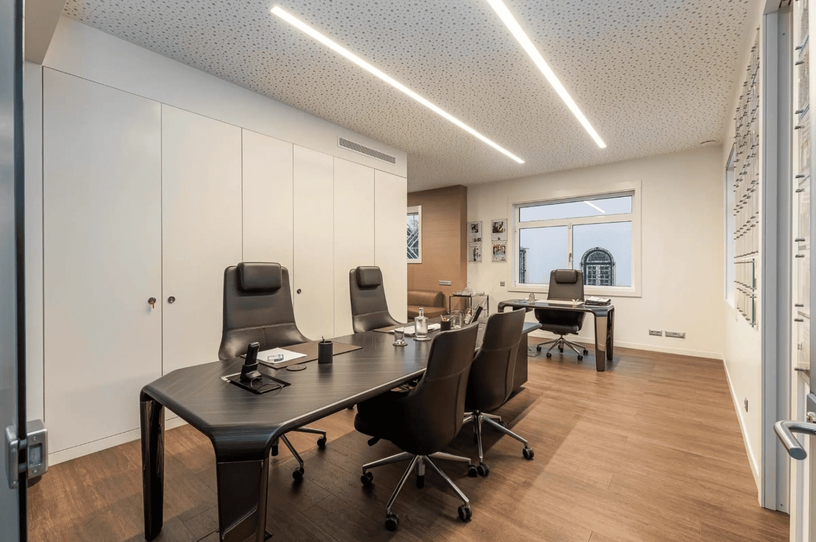 Трёхэтажная коммерческая недвижимость