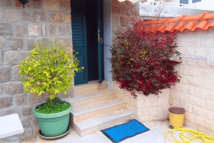 Каменный дом 60 м2 в Белила на полуострове Луштица