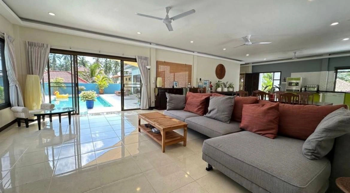 Просторная вилла 2+1 с бассейном и садом