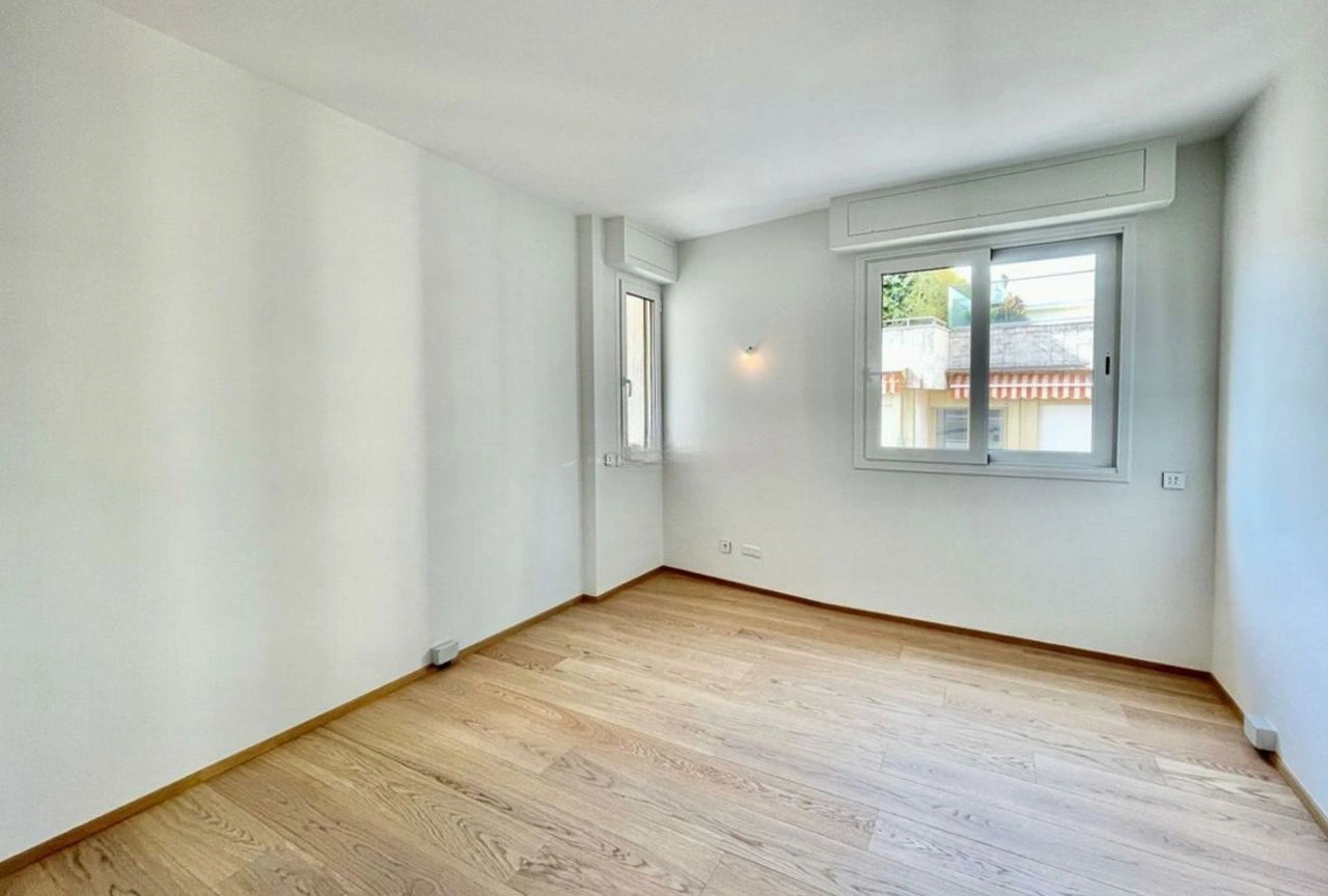 Apartment 3+1 on Larvotto beach