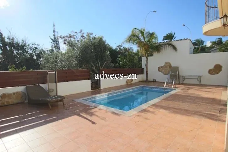 Меблированная вилла с видом на море в Протарасе