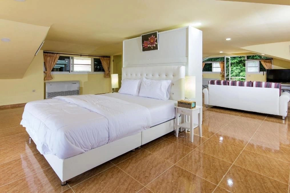 Панорамная вилла 4+2 с большим участком и бассейном